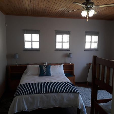 Starfish Guesthouse Людериц Экстерьер фото