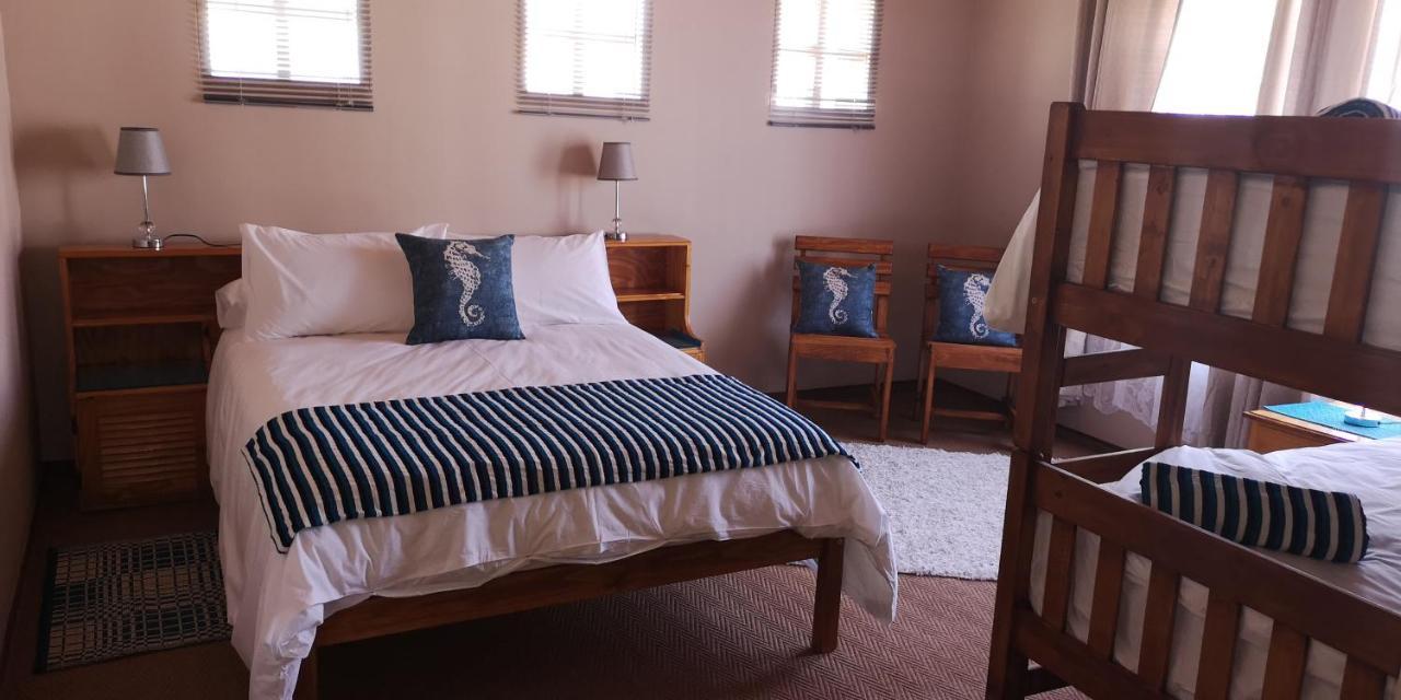 Starfish Guesthouse Людериц Экстерьер фото