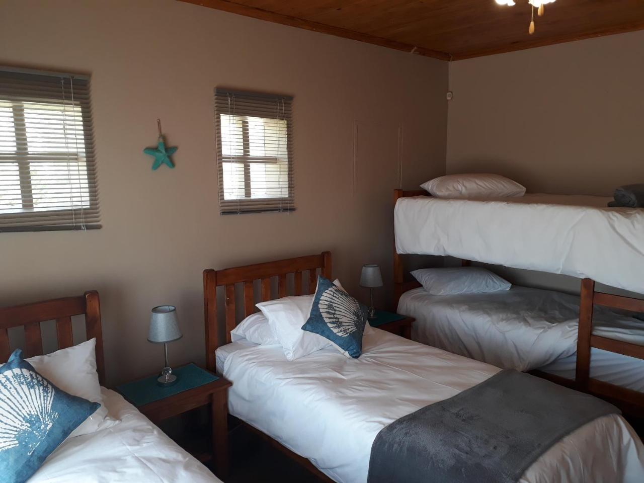 Starfish Guesthouse Людериц Экстерьер фото