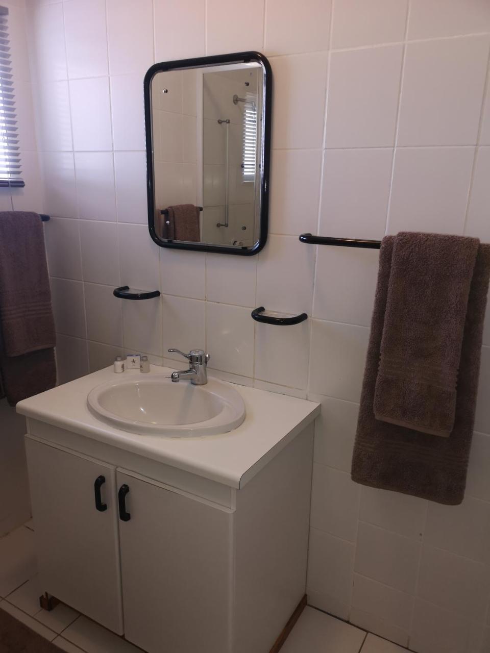 Starfish Guesthouse Людериц Экстерьер фото