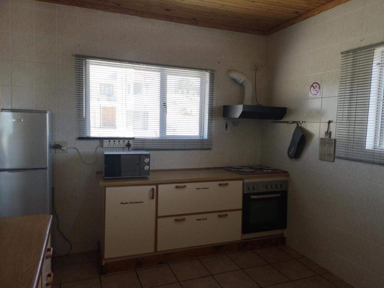Starfish Guesthouse Людериц Экстерьер фото