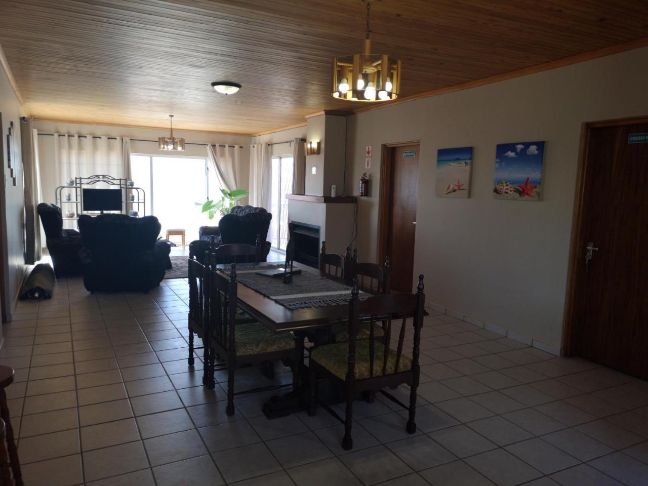 Starfish Guesthouse Людериц Экстерьер фото